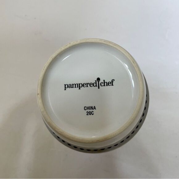 PAMPERED CHEF CERAMIC‎ EGG COOKER - Picture 4 of 5